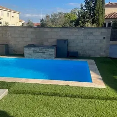 Spacieuse A Avec Piscine Privee Villa