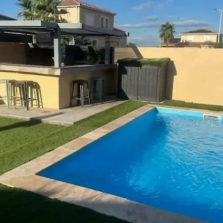 Spacieuse A Avec Piscine Privee Villa