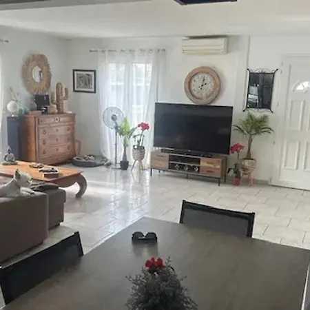 Villa Spacieuse A Avec Piscine Privee